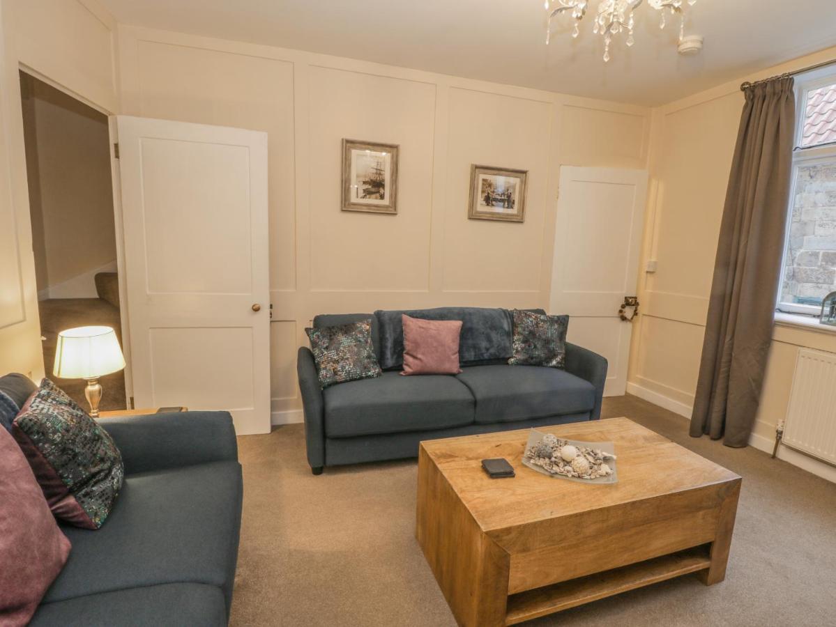 Robins Nest Apartment Whitby Bagian luar foto