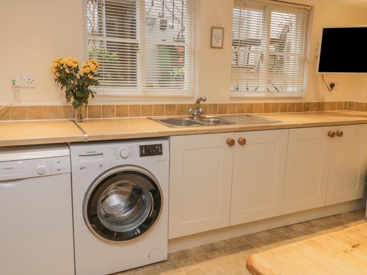 Robins Nest Apartment Whitby Bagian luar foto
