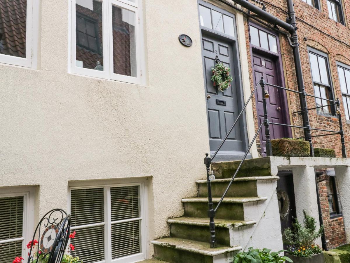 Robins Nest Apartment Whitby Bagian luar foto