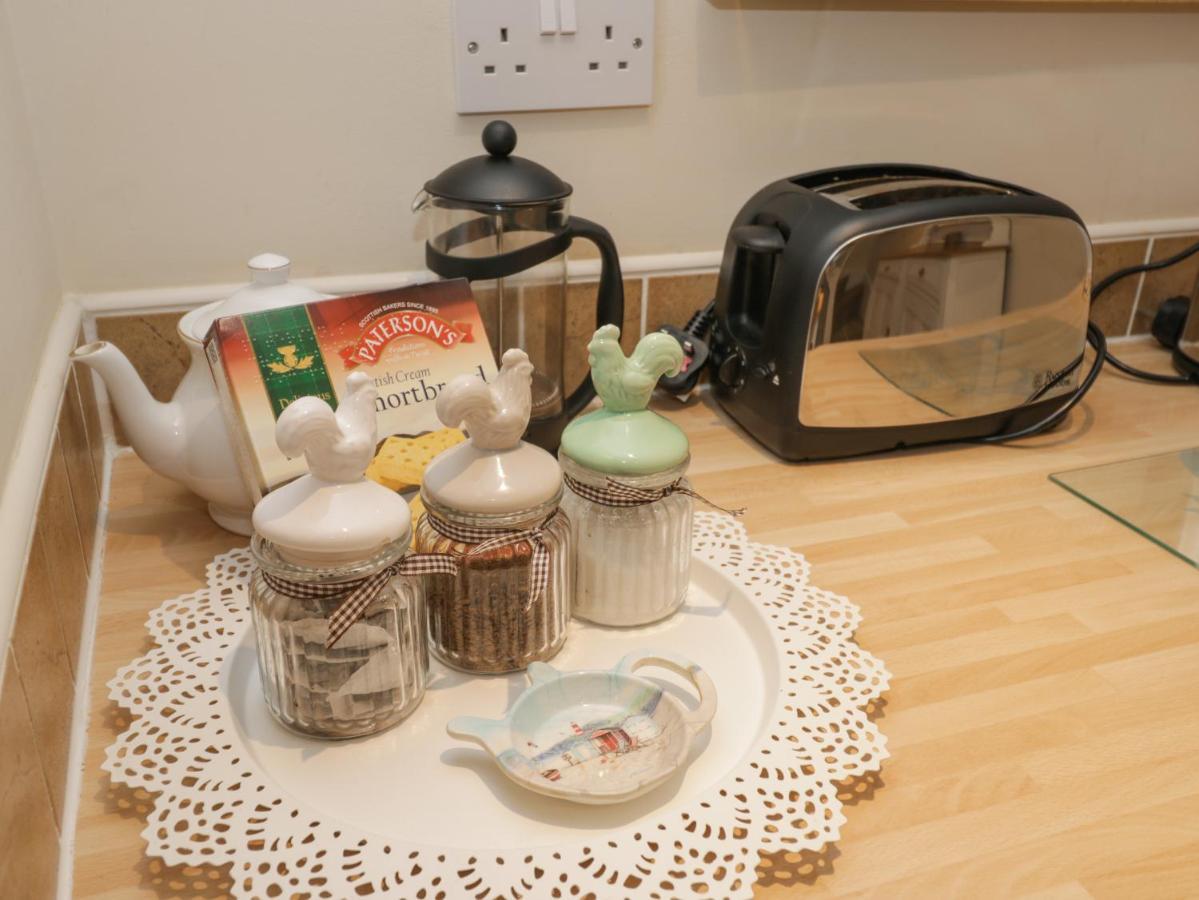 Robins Nest Apartment Whitby Bagian luar foto