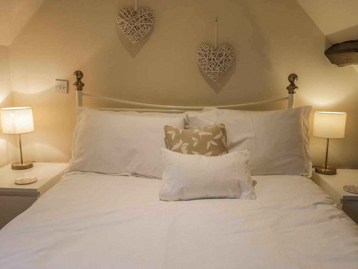Robins Nest Apartment Whitby Bagian luar foto