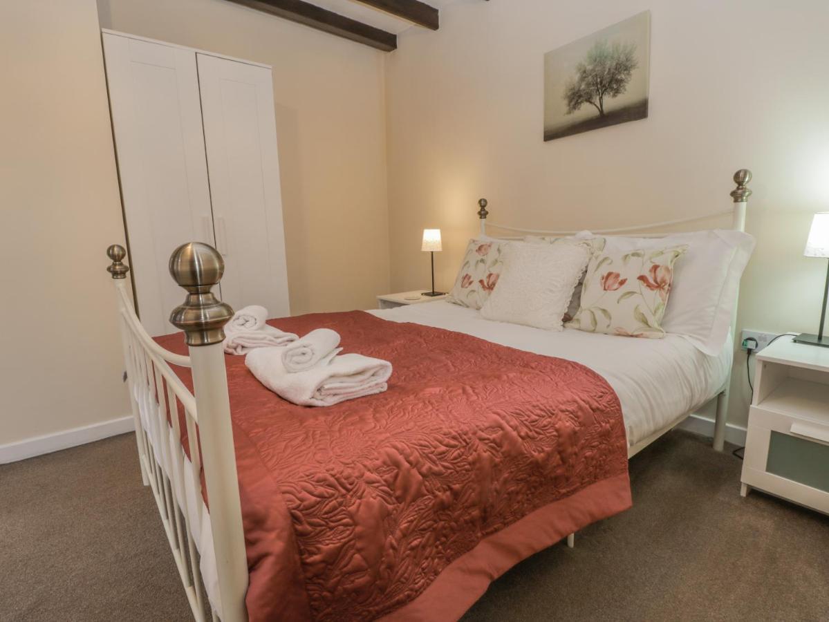Robins Nest Apartment Whitby Bagian luar foto